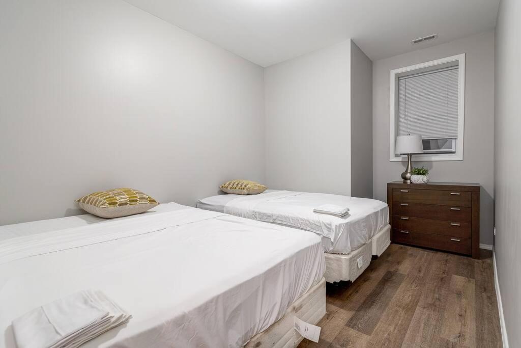 Suite 1 On Southport 4 Queen Beds Chicago Kültér fotó